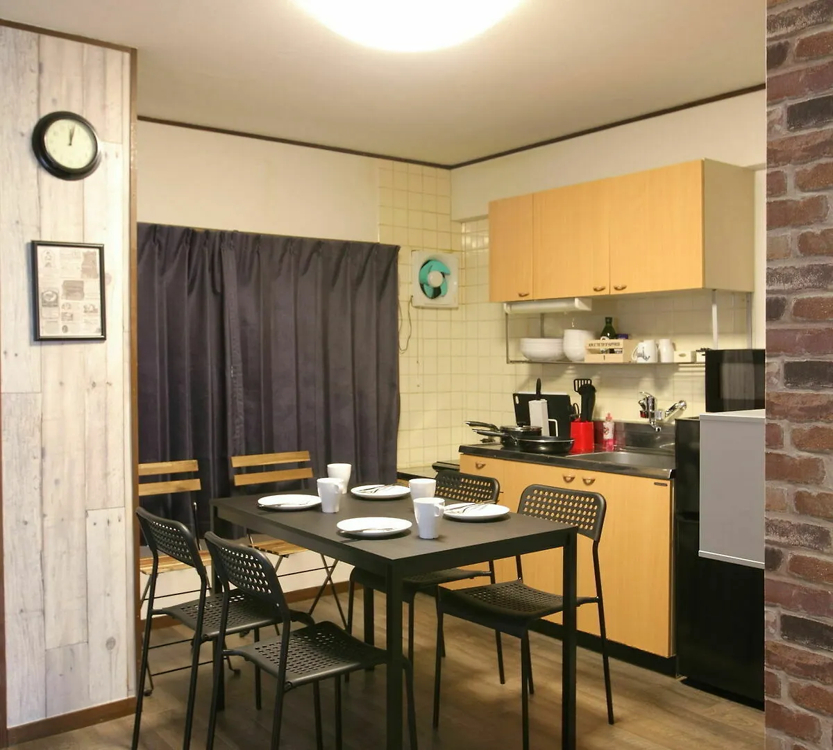 Alex S Home Kuromon Osaka 0*,  Japan